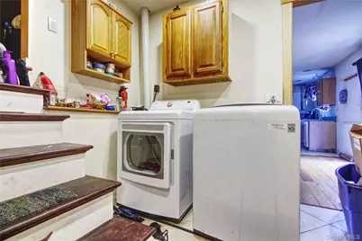 77 Washington Avenue, Mastic, NY 11950 - Photo 18