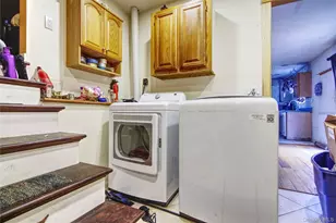 77 Washington Ave, Mastic, NY 11950 - Photo 18