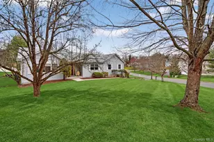 10 Sloane Ct, Stony Point, NY 10980 - Photo 2