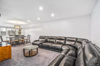 10 Lenox Road #2F, Rockville Centre, NY 11570 - Photo 4