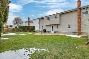 830 N Broome Ave, Lindenhurst, NY 11757 - Photo 28