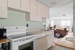 830 N Broome Ave, Lindenhurst, NY 11757 - Photo 26