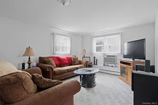 830 N Broome Ave, Lindenhurst, NY 11757 - Photo 18