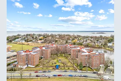 230 Pelham Road #4L, New Rochelle, NY 10805 - Photo 4