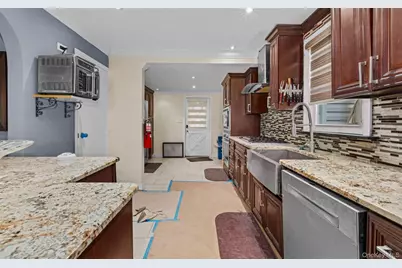 2933 Tulip Avenue, Baldwin, NY 11510 - Photo 8