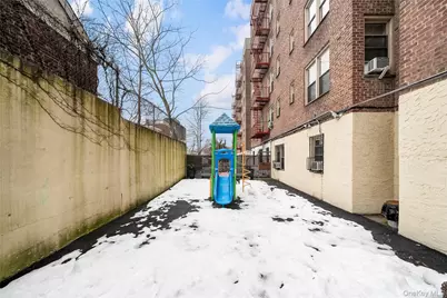 67-25 Clyde Street #3M, Forest Hills, NY 11375 - Photo 18