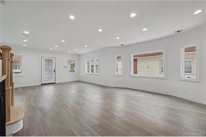 3912 Lyme Avenue, Brooklyn, NY 11224 - Photo 4