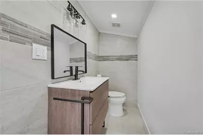 3912 Lyme Avenue, Brooklyn, NY 11224 - Photo 16