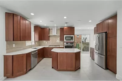 3912 Lyme Avenue, Brooklyn, NY 11224 - Photo 8