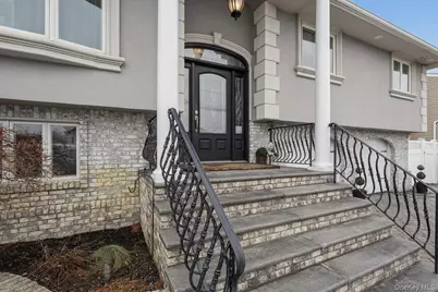 187 Massapequa Avenue, Massapequa, NY 11758 - Photo 6