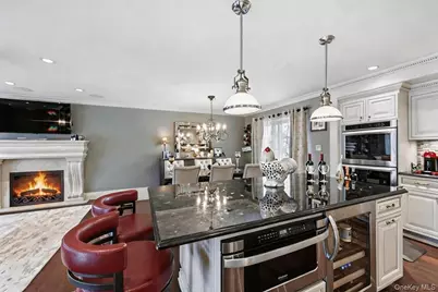 187 Massapequa Avenue, Massapequa, NY 11758 - Photo 12