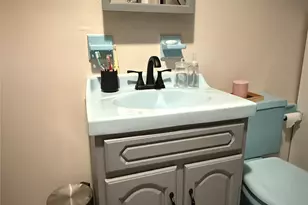 1015 Harding Park, Bronx, NY 10473 - Photo 8