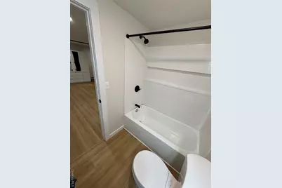 98 E Market Street #A8, Hyde Park, NY 12538 - Photo 4