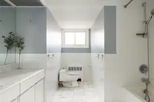 200 Melbourne Rd, Great Neck, NY 11021 - Photo 20