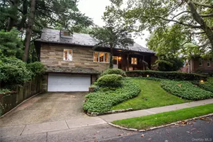 200 Melbourne Rd, Great Neck, NY 11021 - Photo 1