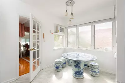 200 Melbourne Road, Great Neck, NY 11021 - Photo 8