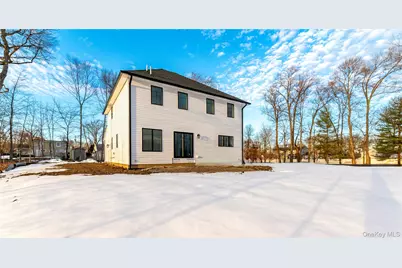 352 Holt Drive, Pearl River, NY 10965 - Photo 32