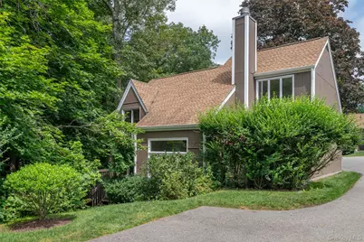 5 Grove Mews, Chappaqua, NY 10514 - Photo 1