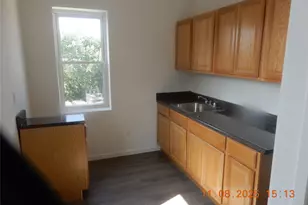 69 Yonkers Ave, Yonkers, NY 10701 - Photo 10