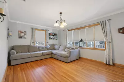 65 W Washington Avenue, Pearl River, NY 10965 - Photo 6