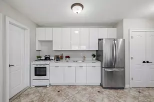 160 E Kearsing Pkwy, Monsey, NY 10952 - Photo 8