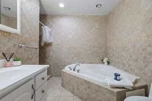 160 E Kearsing Pkwy, Monsey, NY 10952 - Photo 14