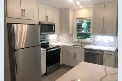 3213 S Shelley Street, Mohegan Lake, NY 10547 - Photo 2