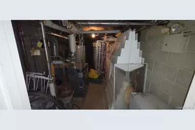 65-12 Myrtle Avenue, Glendale, NY 11385 - Photo 8