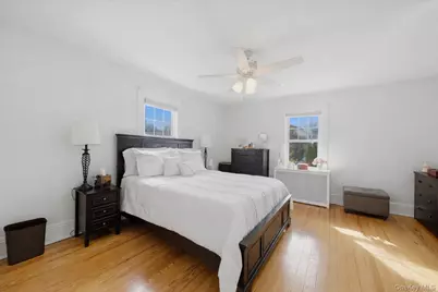 490 Carol Place, Pelham, NY 10803 - Photo 12