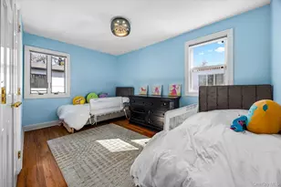 118 Baker Hill Rd, Great Neck, NY 11023 - Photo 34