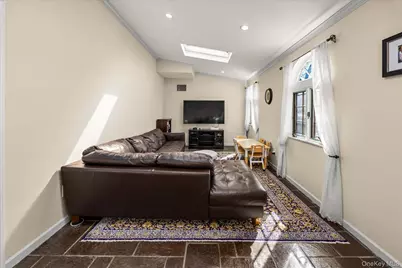 118 Baker Hill Road, Great Neck, NY 11023 - Photo 10