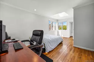 118 Baker Hill Rd, Great Neck, NY 11023 - Photo 26