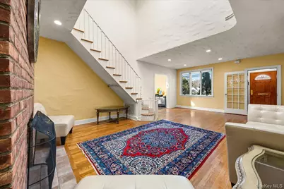 118 Baker Hill Road, Great Neck, NY 11023 - Photo 8