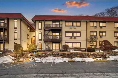 18 Granada Crescent #14, White Plains, NY 10603 - Photo 2