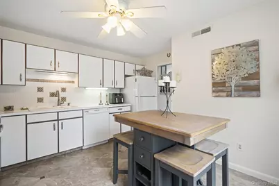 441 Heritage Hills #D, Somers, NY 10589 - Photo 6