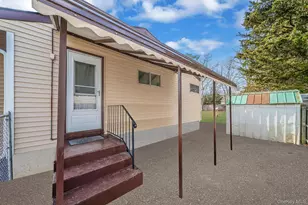 156 Gibbs Rd, Central Islip, NY 11722 - Photo 4