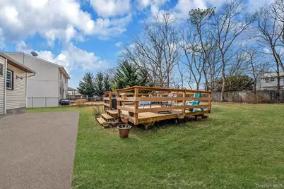 156 Gibbs Road, Central Islip, NY 11722 - Photo 10