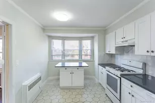 85-32 213th St, Hollis, NY 11427 - Photo 8