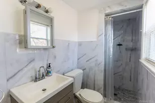 85-32 213th St, Hollis, NY 11427 - Photo 20