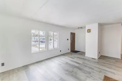 525 Riverleigh Avenue #P3, Riverhead, NY 11901 - Photo 4