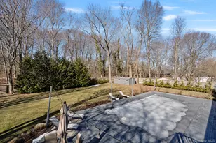 25 Cliff Rd W, Wading River, NY 11792 - Photo 26