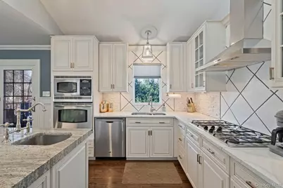 25 Cliff Road W, Wading River, NY 11792 - Photo 8