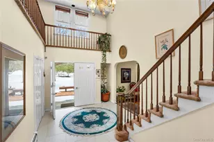 144 Landing Meadow Rd, Smithtown, NY 11787 - Photo 2