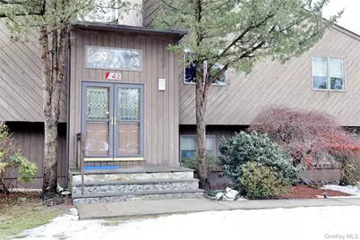 42 Cragmere Road, Airmont, NY 10901 - Photo 2