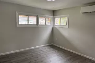 55 Acre Ln, Hicksville, NY 11801 - Photo 10