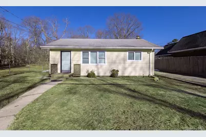 117 Fulton Avenue, Mastic, NY 11950 - Photo 4