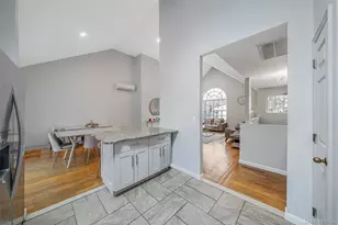 6 Denmark Ct, Huntington, NY 11743 - Photo 8