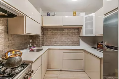 735 Avenue W #3L, Brooklyn, NY 11223 - Photo 6