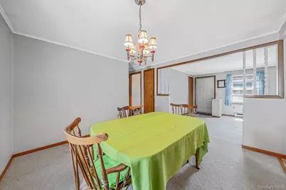 191 Village Circle W, Manorville, NY 11949 - Photo 28