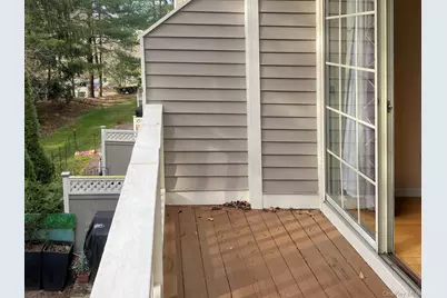 1404 Pondcrest Lane, White Plains, NY 10607 - Photo 10